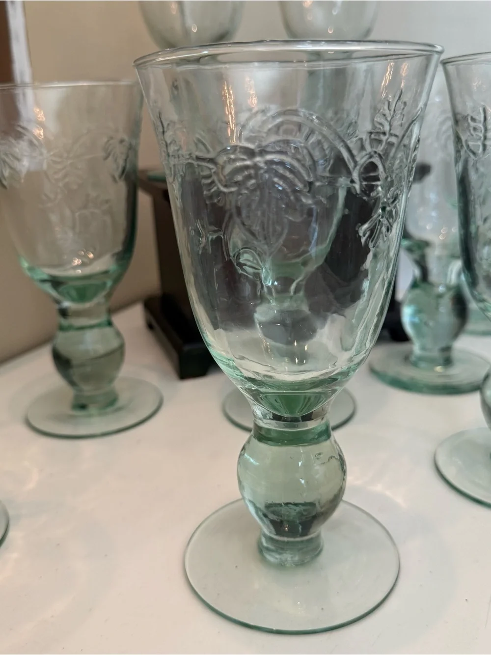 Vintage Light Green Embossed Leaf & Vine Water Wine Goblet 7” Glass